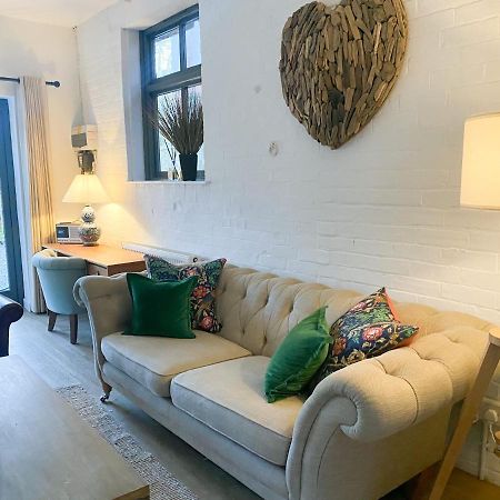 The Coach House - Bournemouth Villa Esterno foto