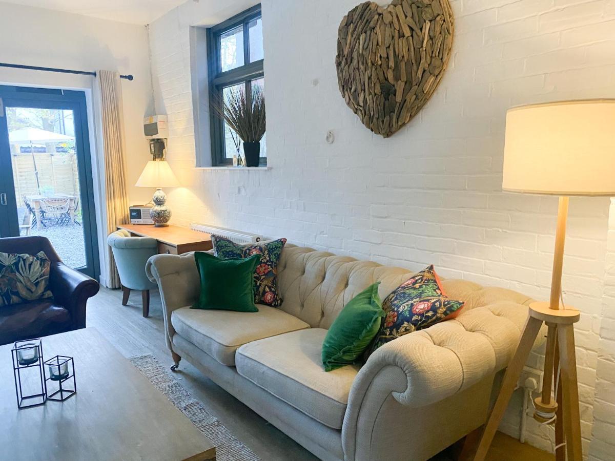 The Coach House - Bournemouth Villa Esterno foto
